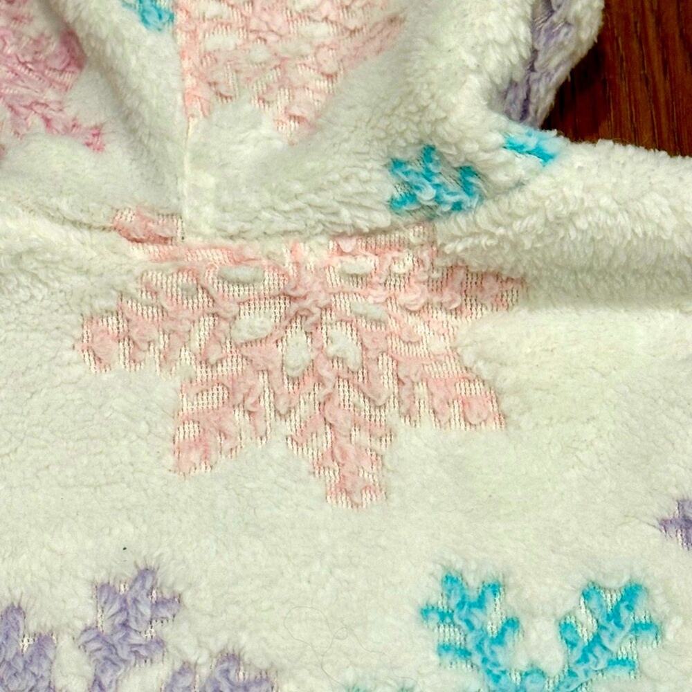 Falls Creek White Snowflake Hoodie - Picture 5 of 6